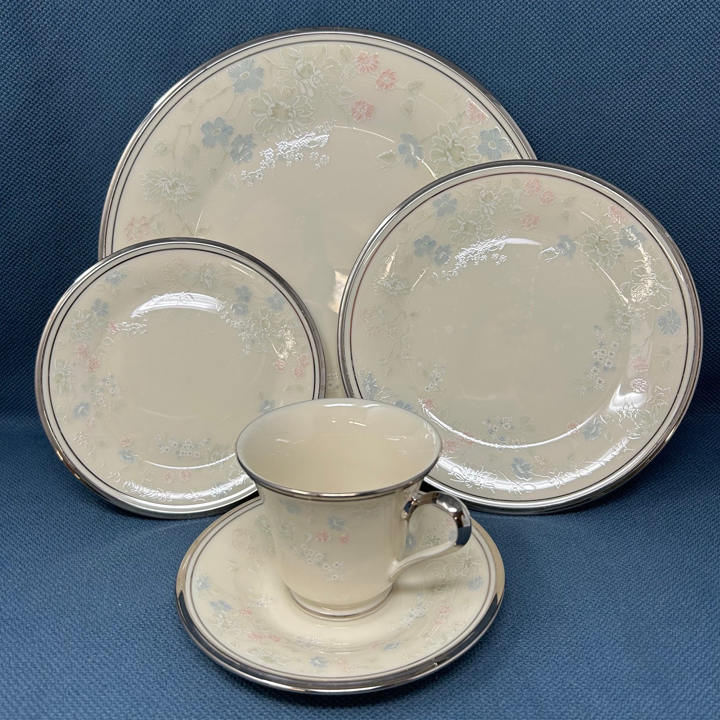 Lenox “Nicole” Pattern Fine China Full Place Setting