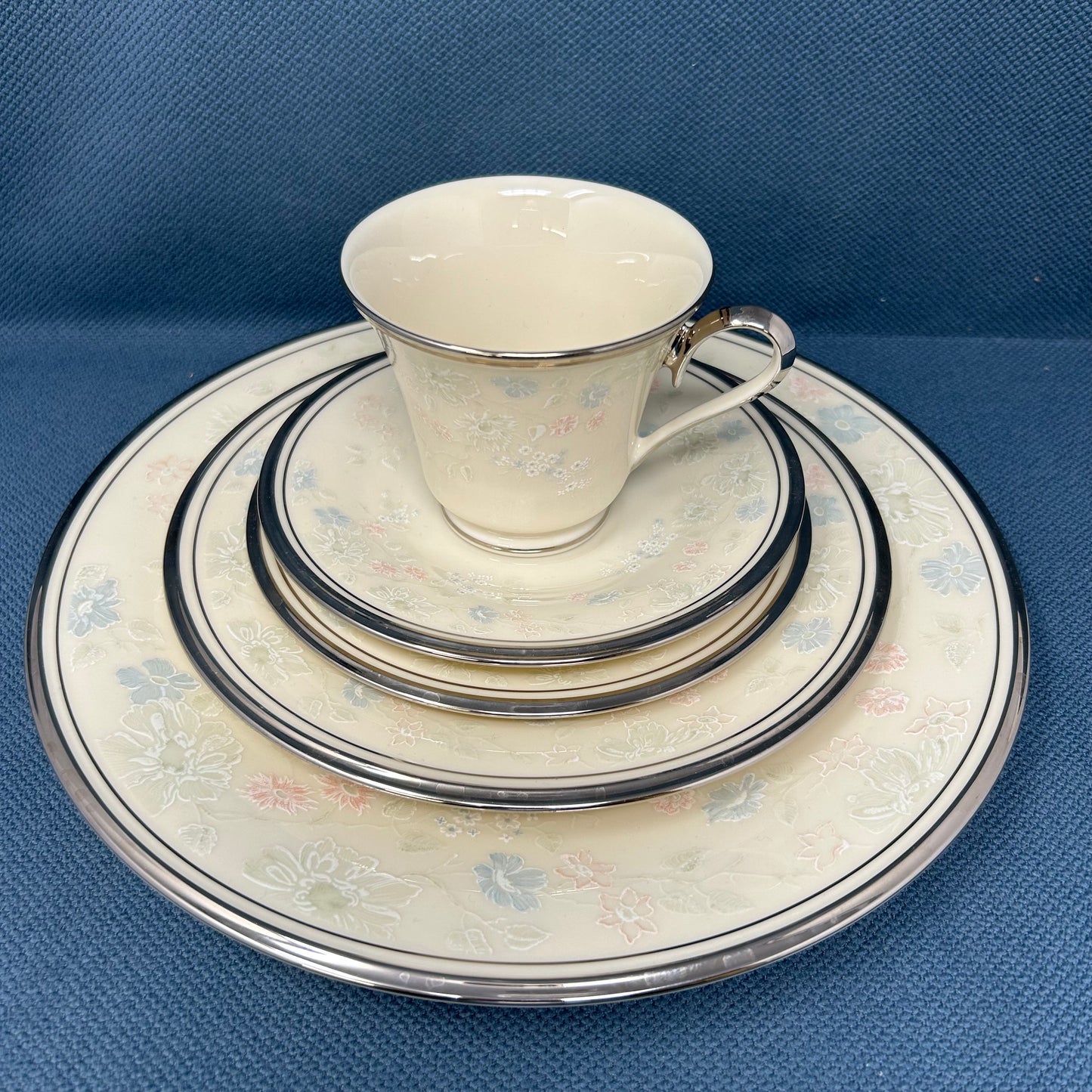 Lenox “Nicole” Pattern Fine China Full Place Setting