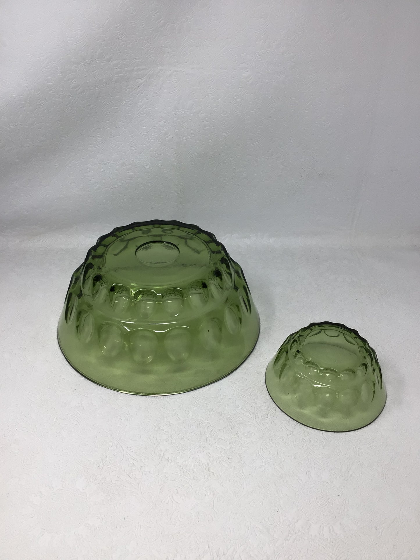 Set of Two Hazel Atlas Reflections Avocado Green Thumb Print Bowls