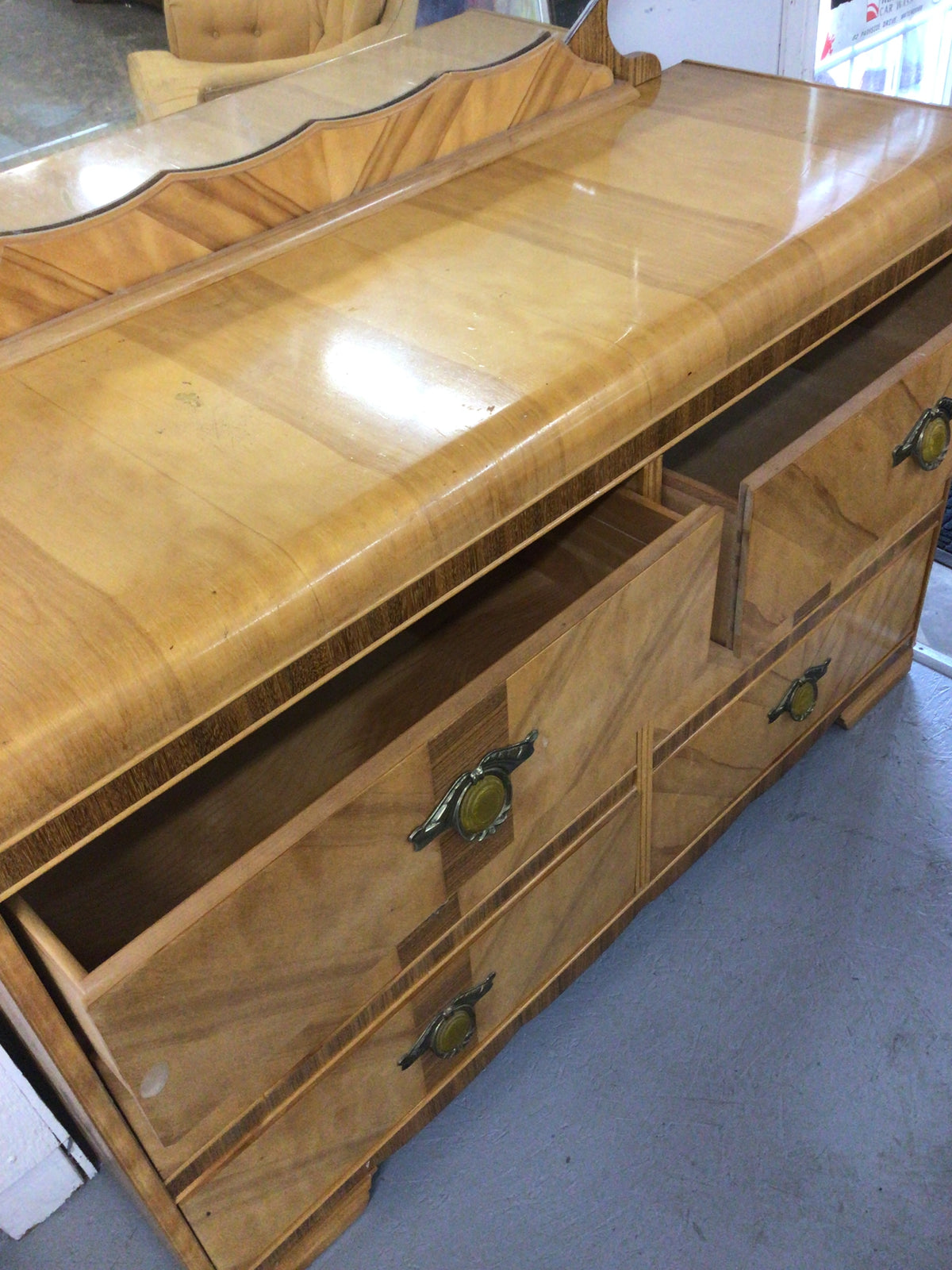 Vintage 1930s Art Deco Dresser