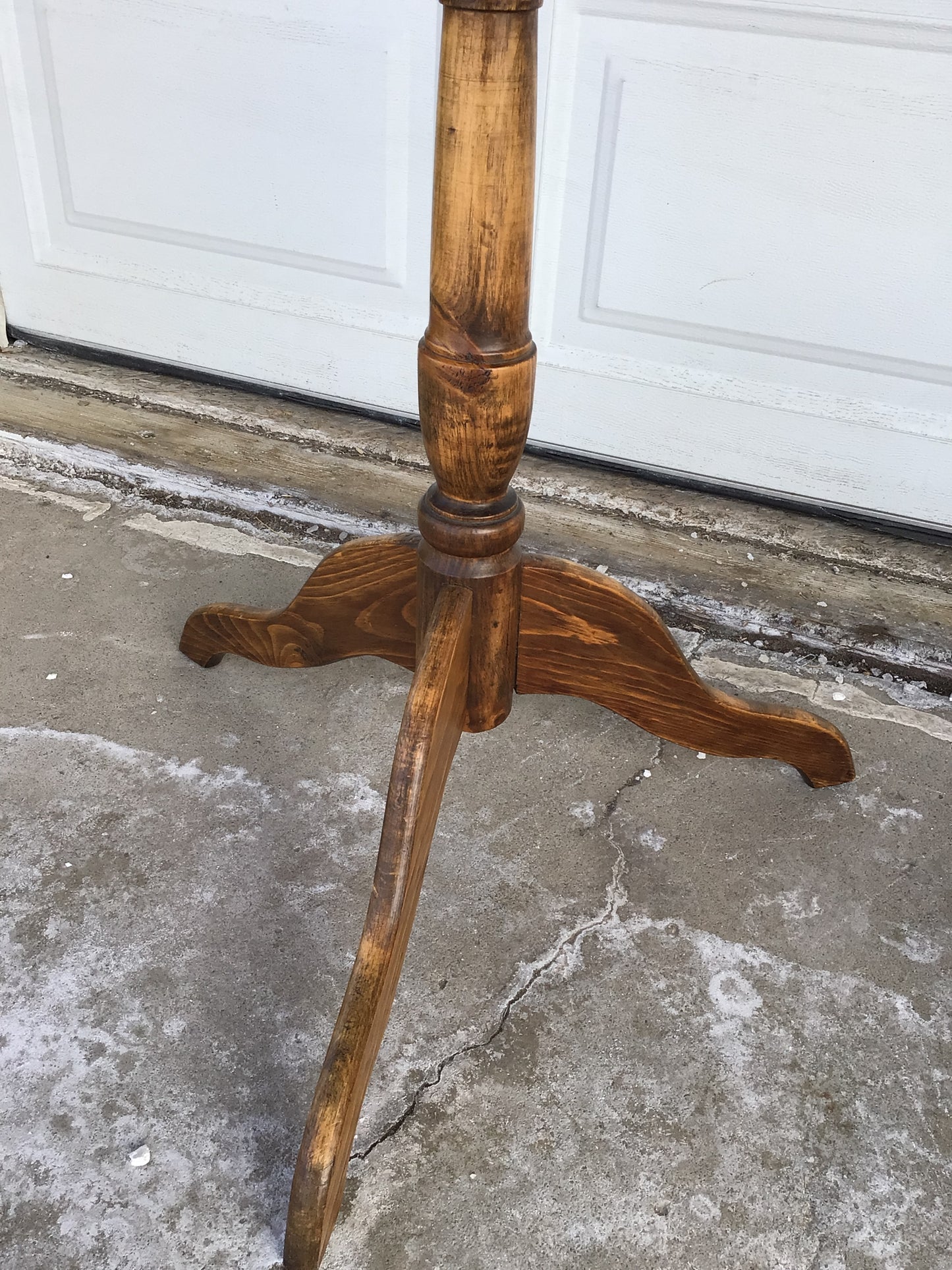 Round Wooden Side Table/Plant Stand