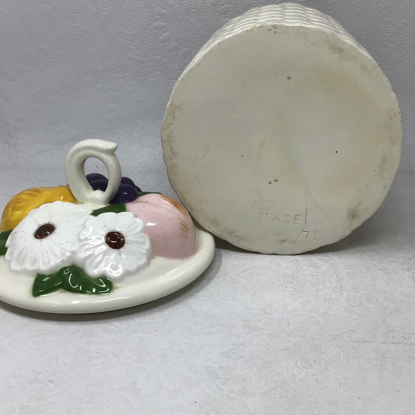 Cookie Jar with matching S&P Shakers
