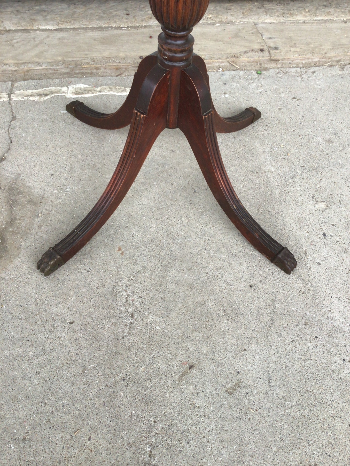 Antique Pie Crust Side Table (damaged under the top)