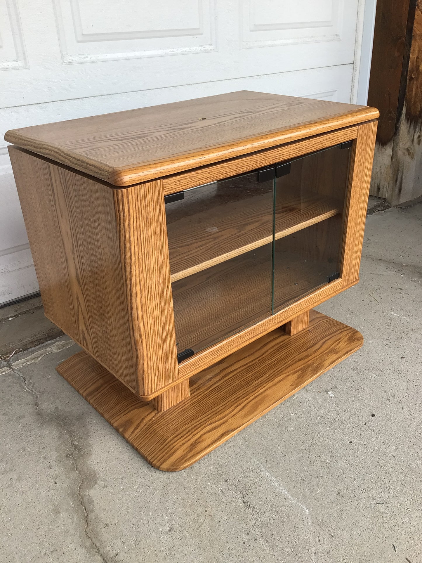 Retro Swivel Stand Oak Entertainment Cabinet