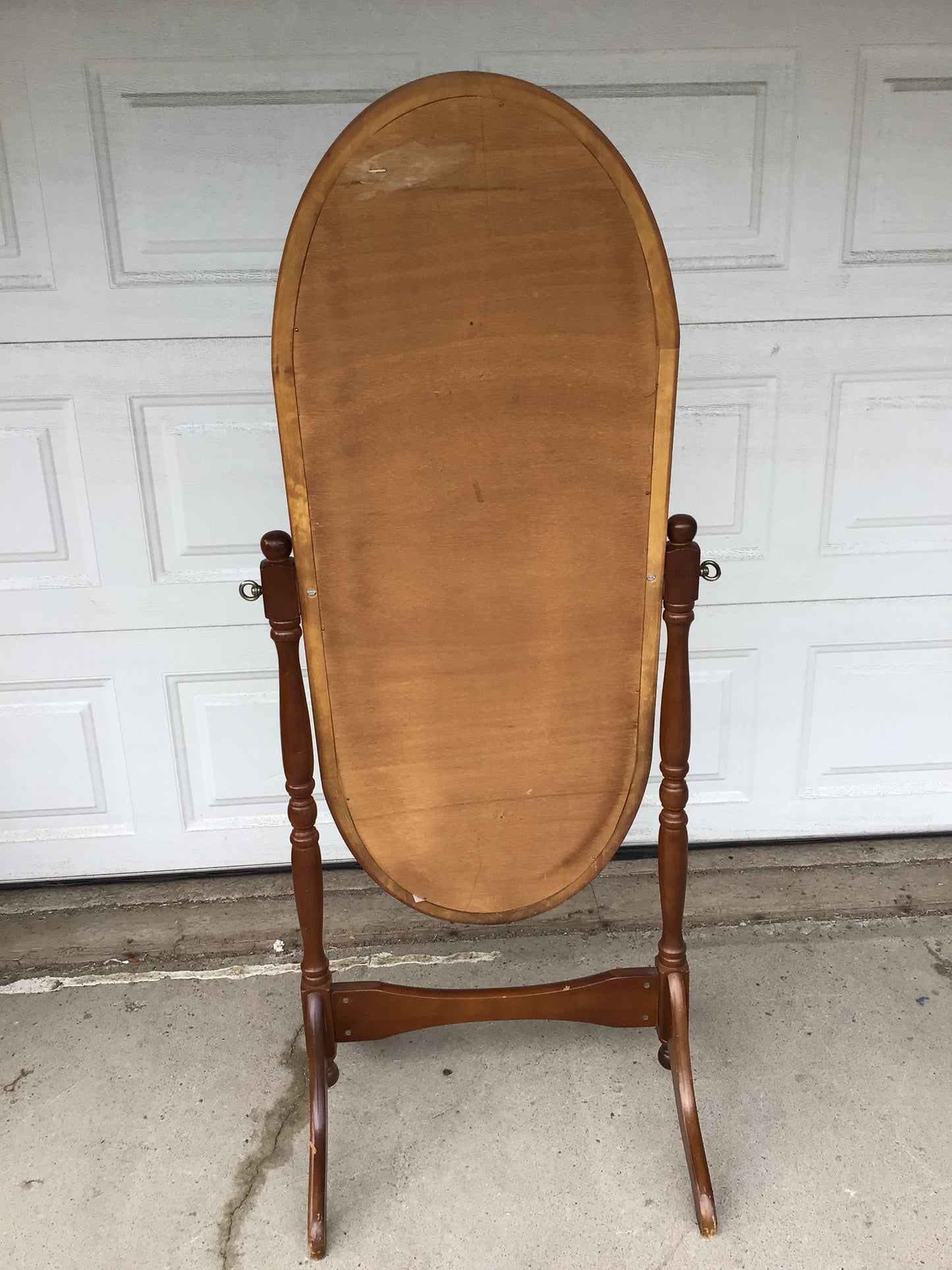Traditional Freestanding Oval Cheval Mirror