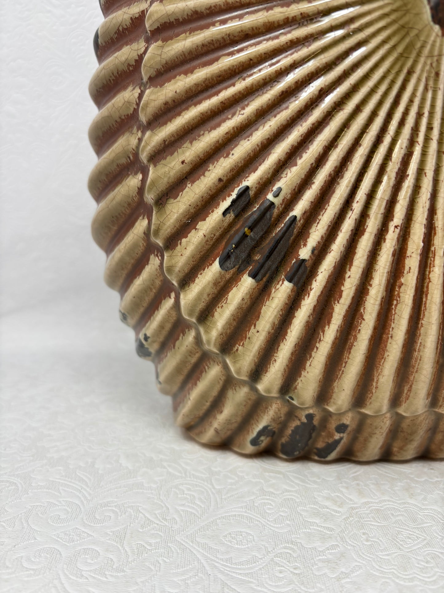 Ceramic Glazed Shell Vase