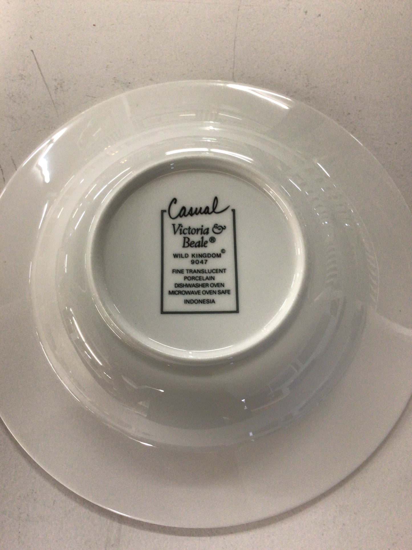 28 pc Cheetah Print Dinnerware Set