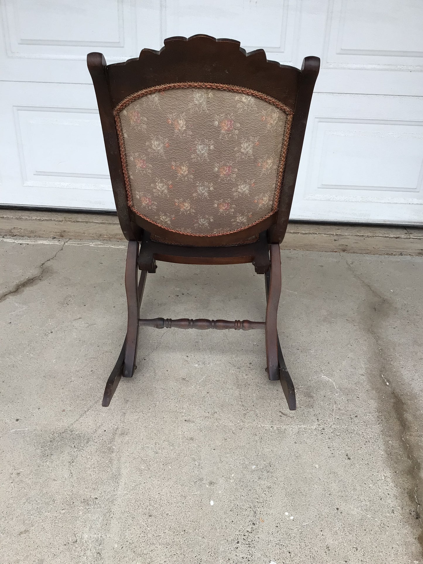 Vintage Foldable Floral Rocking chair