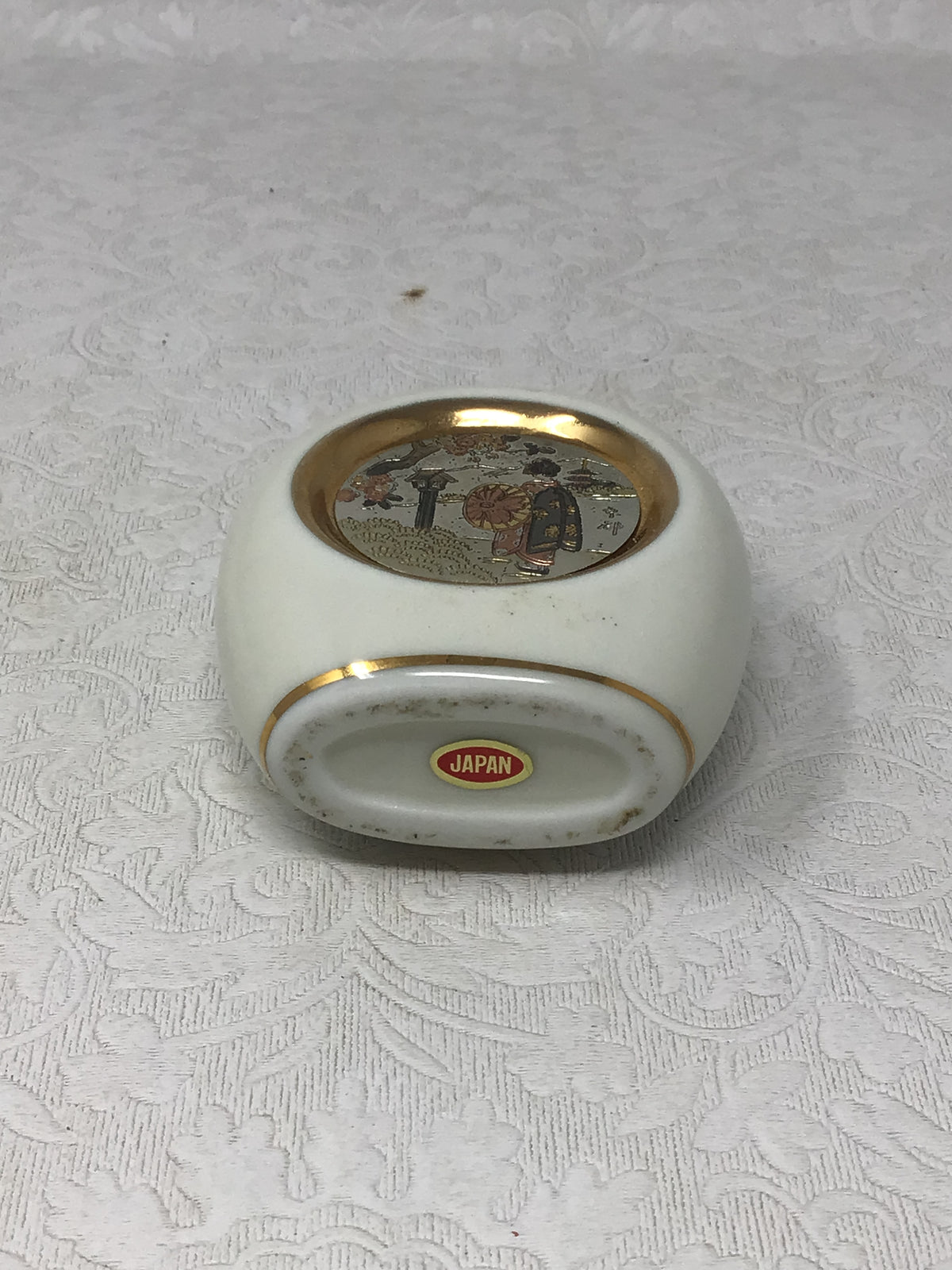 White Porcelain Mini Vase "Art of Chokin"