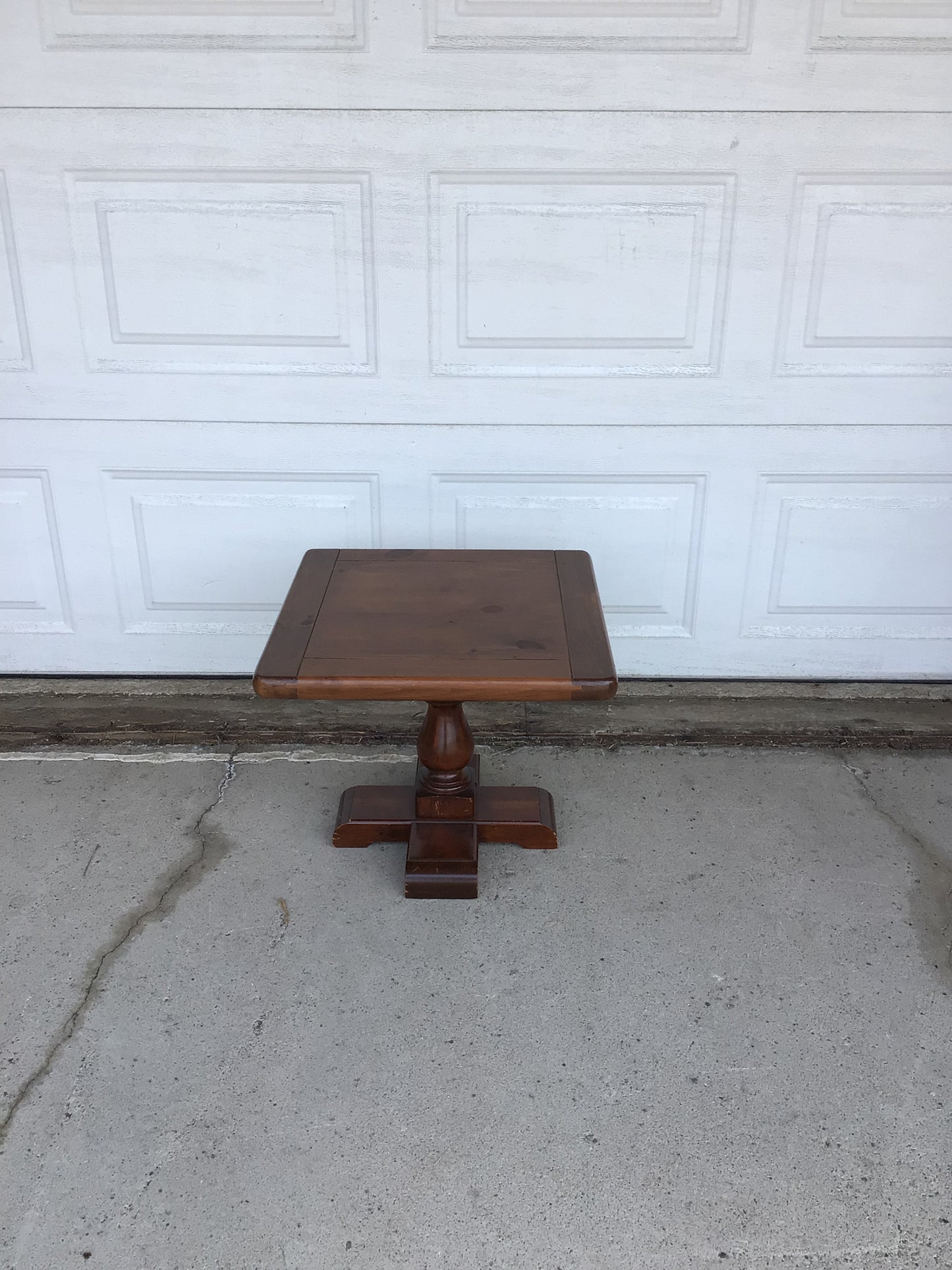 Rustic Ethan Allen Antiqued Pine Tavern Side Table