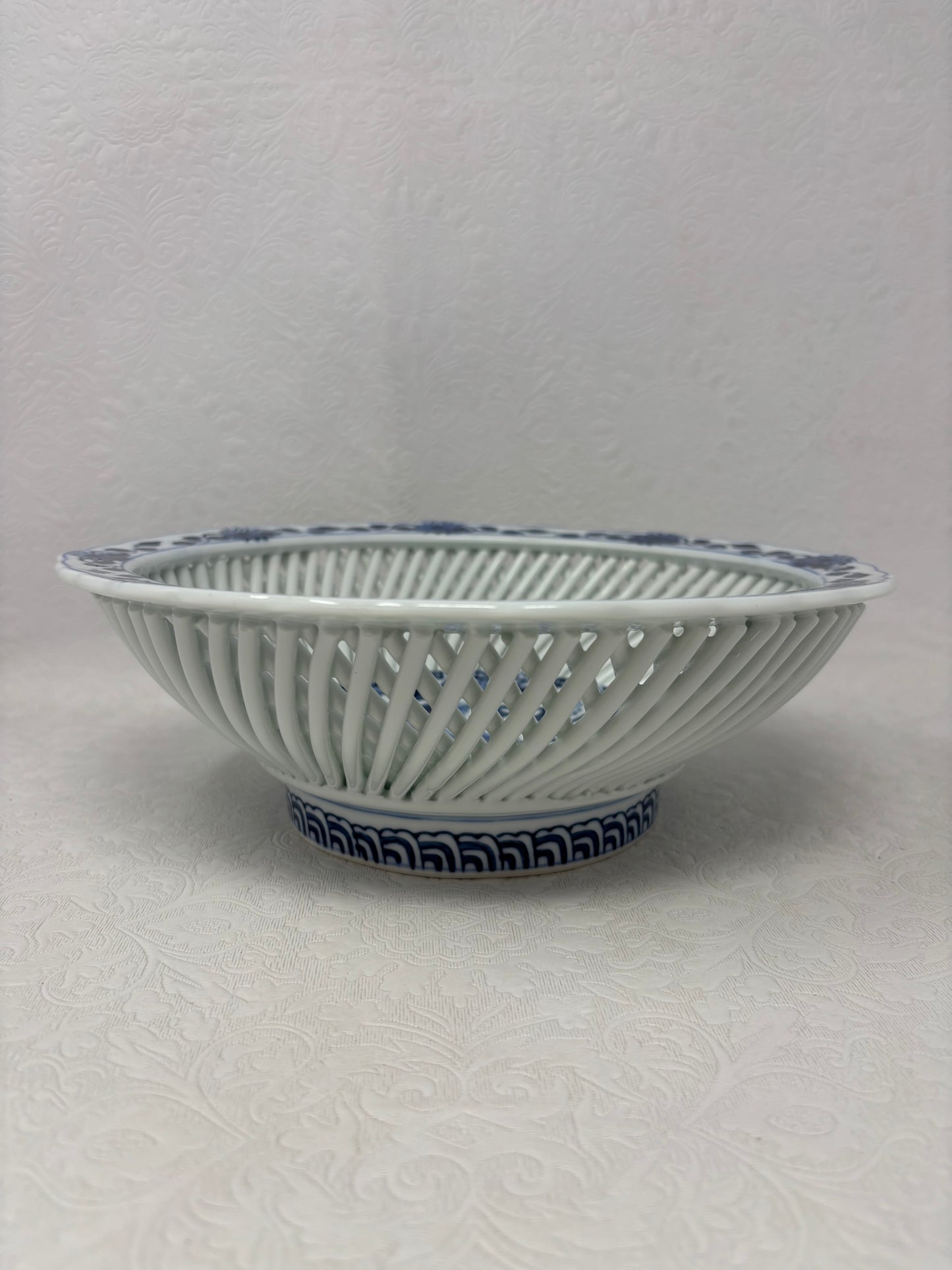 Vintage Hasami Yaki Japanese Porcelain Lattice Bowl
