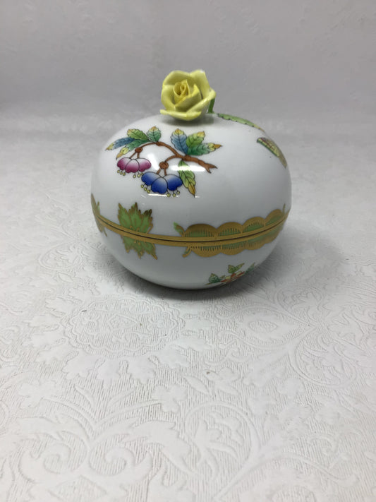 Herend Queen Victoria Porcelain Bonbonniere