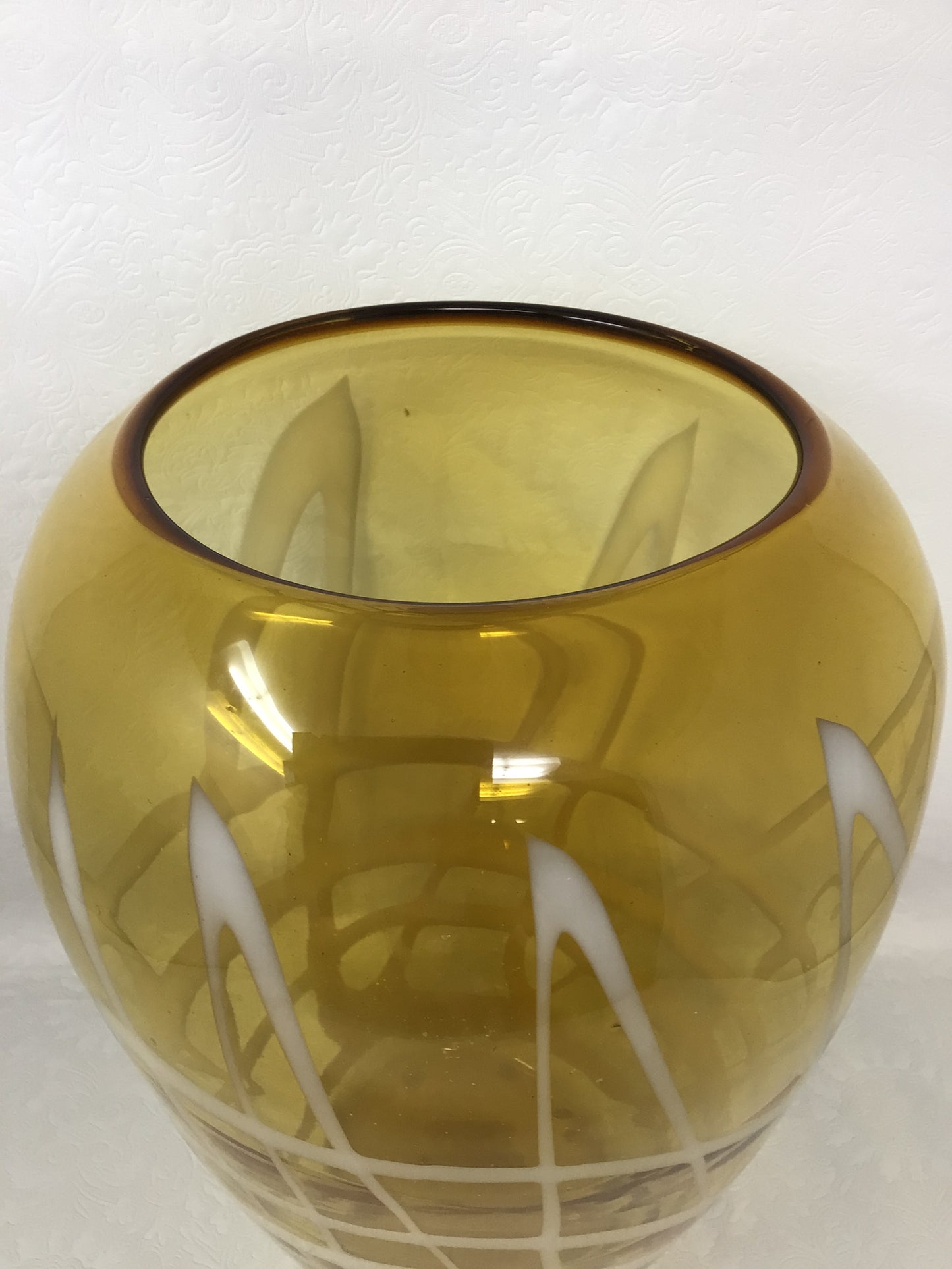 Honey Coloured Vase with Drizzle Pattern