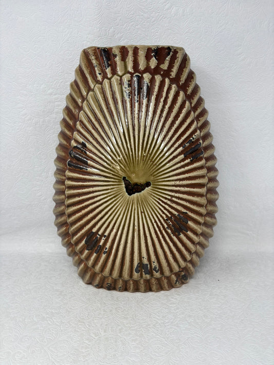 Ceramic Glazed Shell Vase