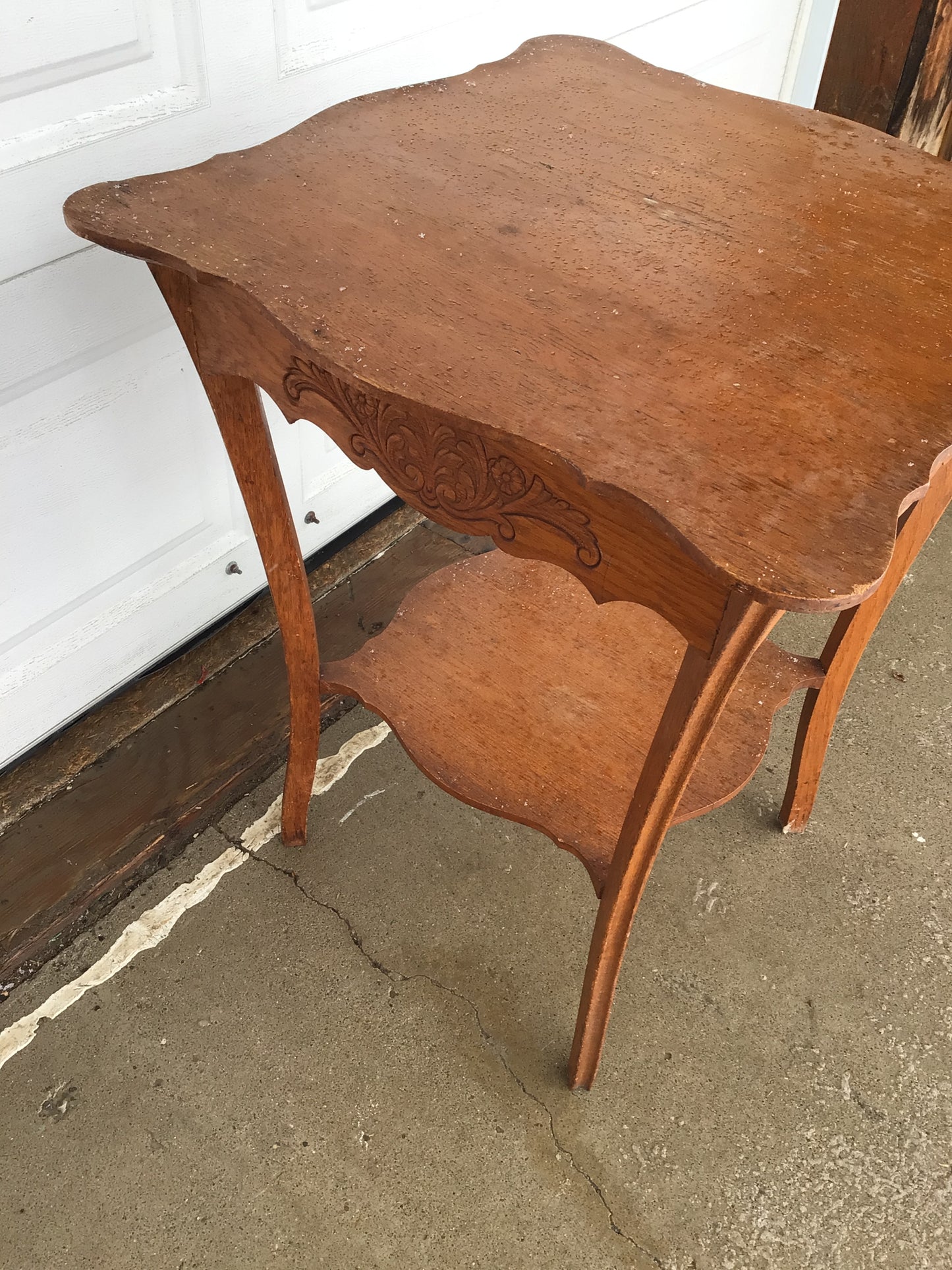 Vintage Queen Anne-style Side Table