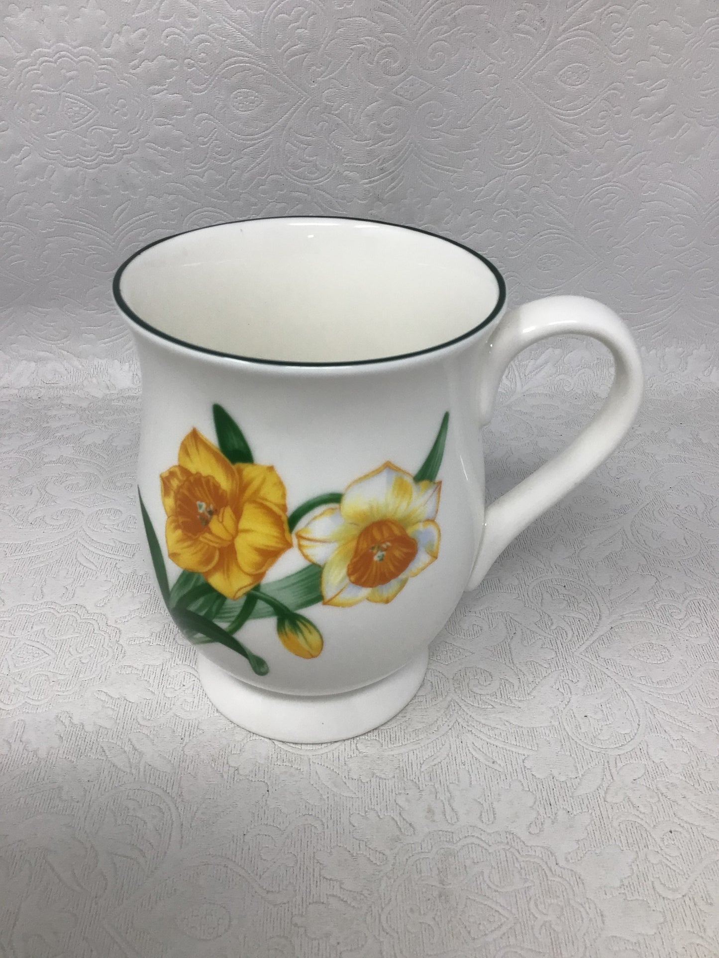 Set of 4 Yellow Daffodil Royal Vale Mugs