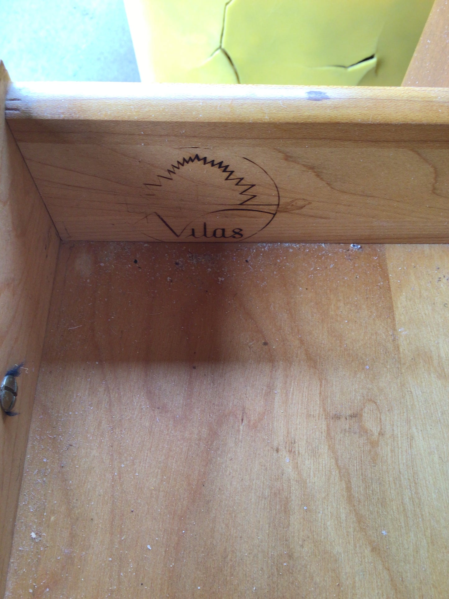 Vilas Telephone Table