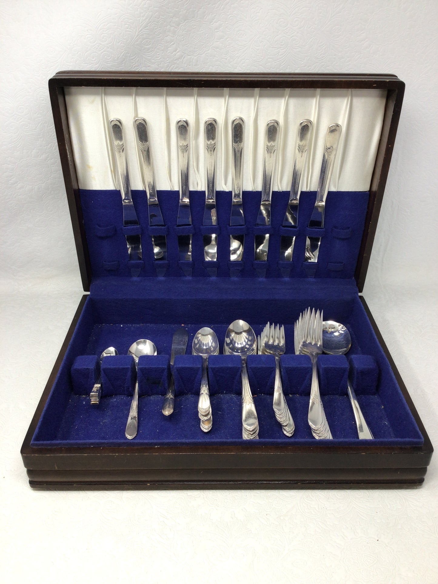Vintage W.M. Rogers & Son Silver-Plated Cutlery Set