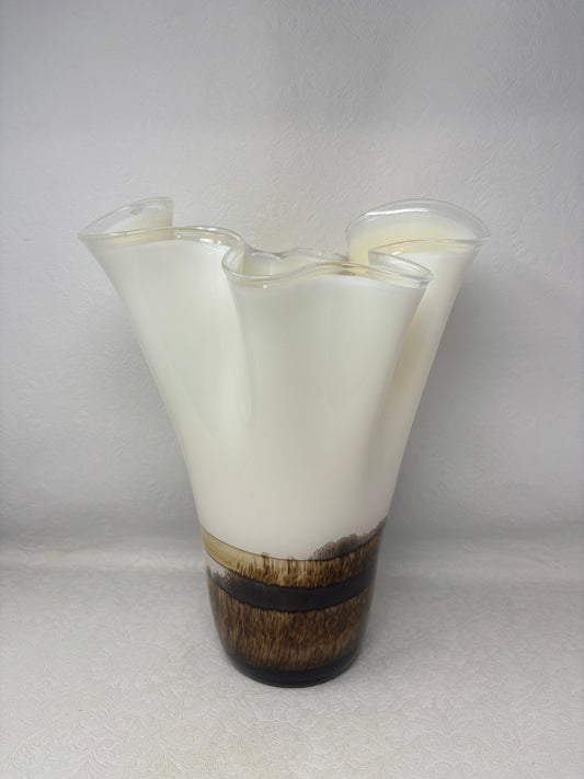 Vintage Jozefina Krosno Hand-blown Art Glass Handkerchief Vase