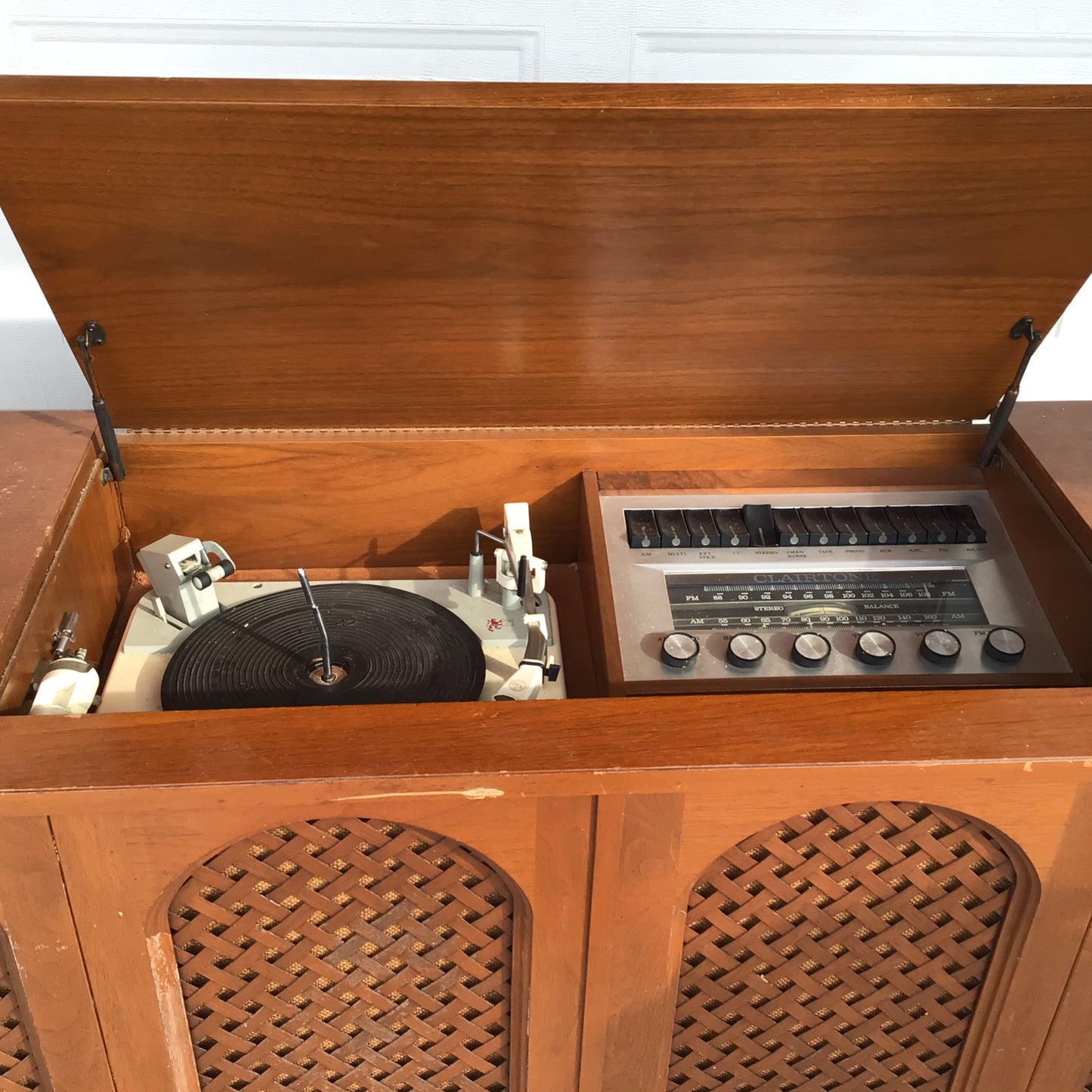 “The Duchess” Stereo Cabinet by Claritone Sound Corporation