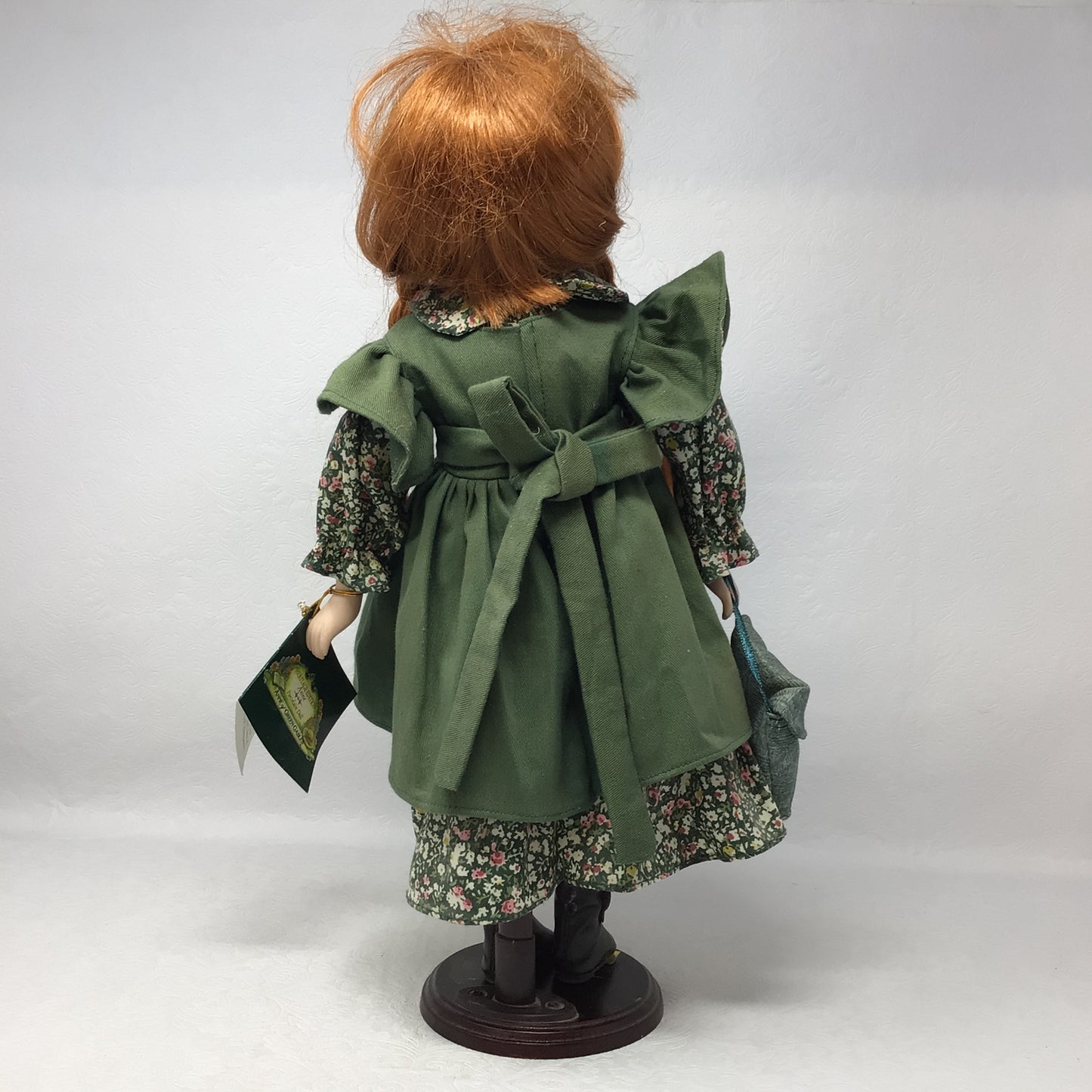 Heritage Tradition Anne of Green Gables Porcelain Doll, Avonlea Traditions Inc.