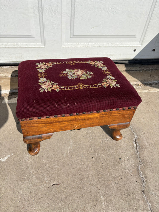 Vintage Floral Embroidered Foot Rest