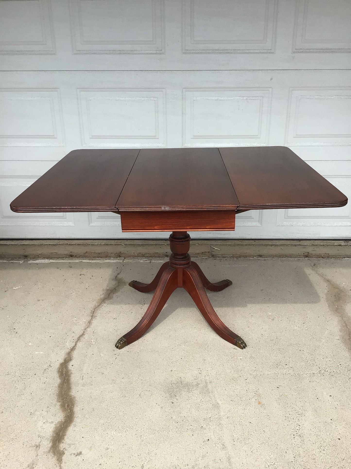 Duncan Phyfe Style Dining Table