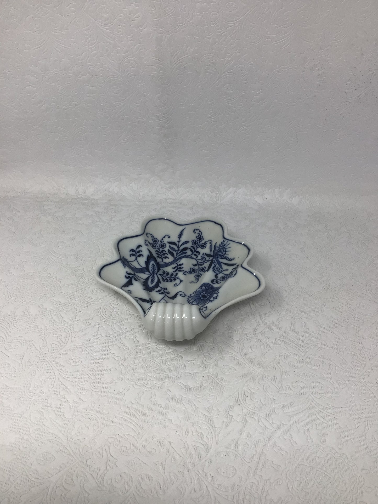 Blue Danube Shell Dish
