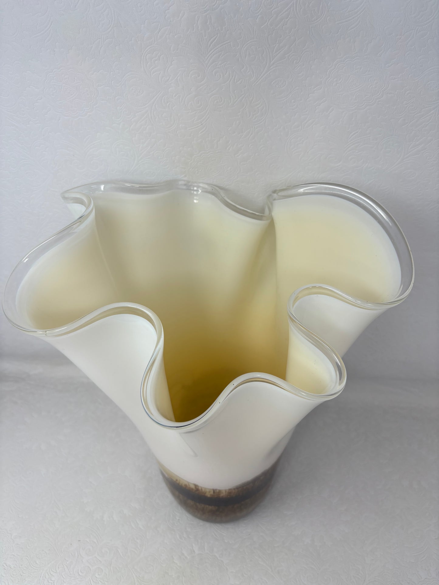 Vintage Jozefina Krosno Hand-blown Art Glass Handkerchief Vase