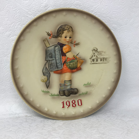 M.J. Hummel 1980 Porcelain Decorative Plate