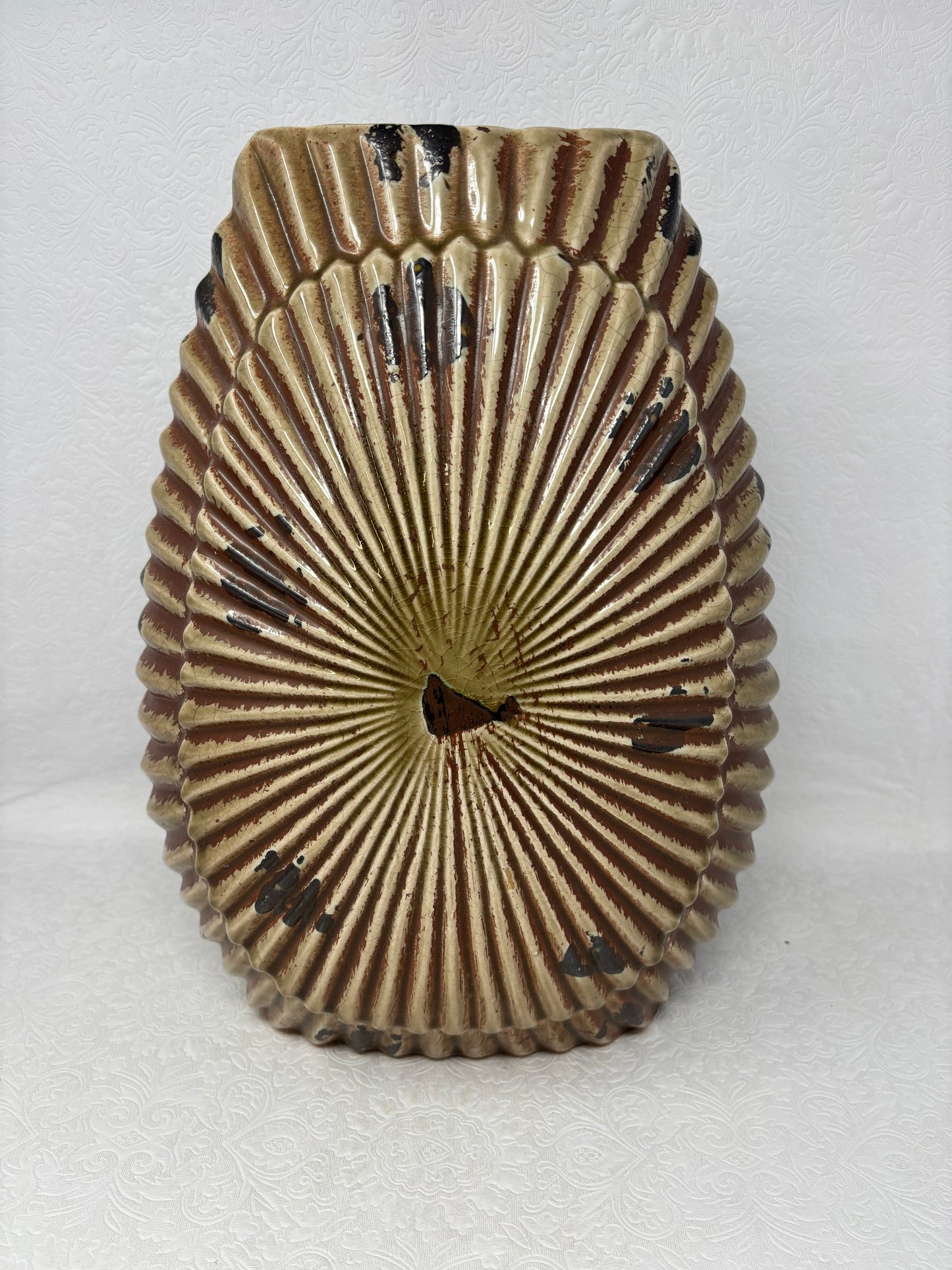 Ceramic Glazed Shell Vase