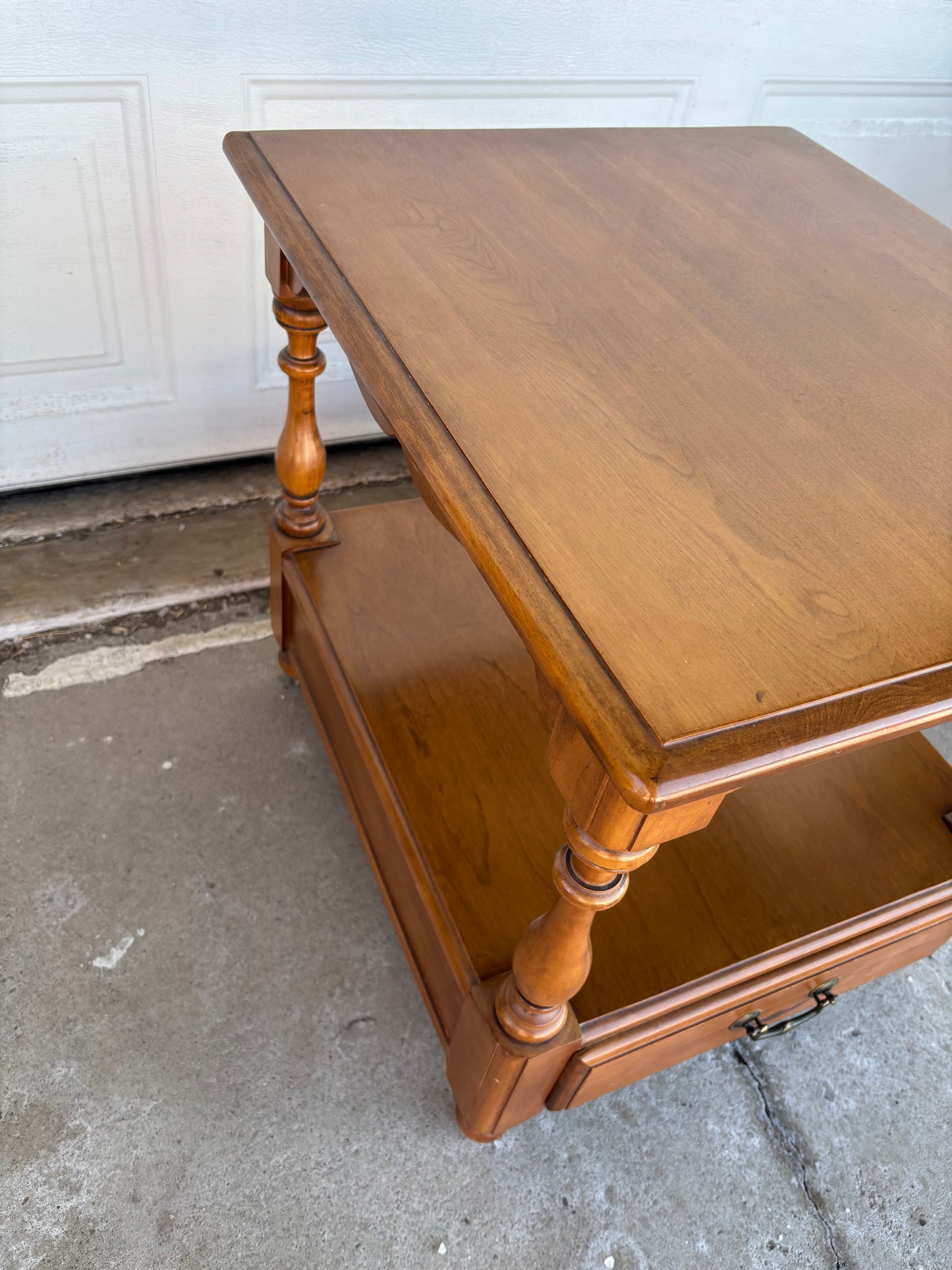 Kroehler "Cape Cod Collection” End Table