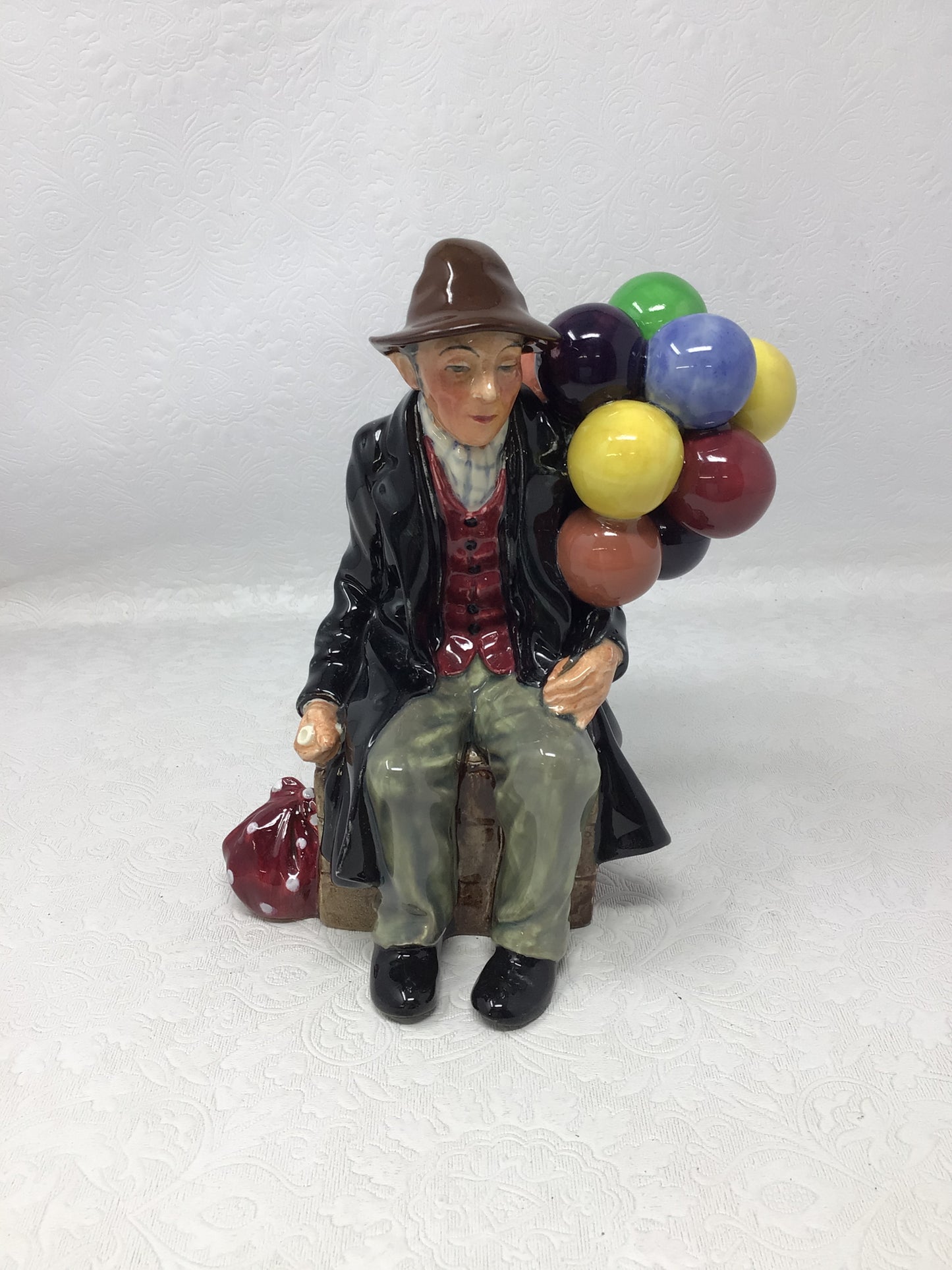 Vintage Royal Doulton "The Balloon Man" Figurine