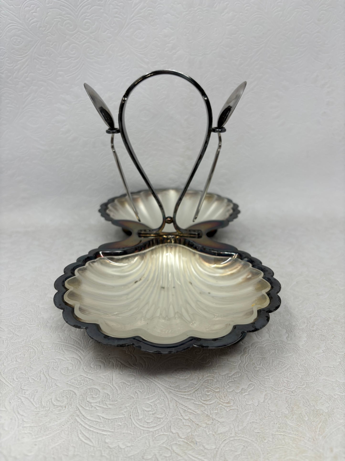 “Beresford Plate” Seashell Dish with 2 Spoons
