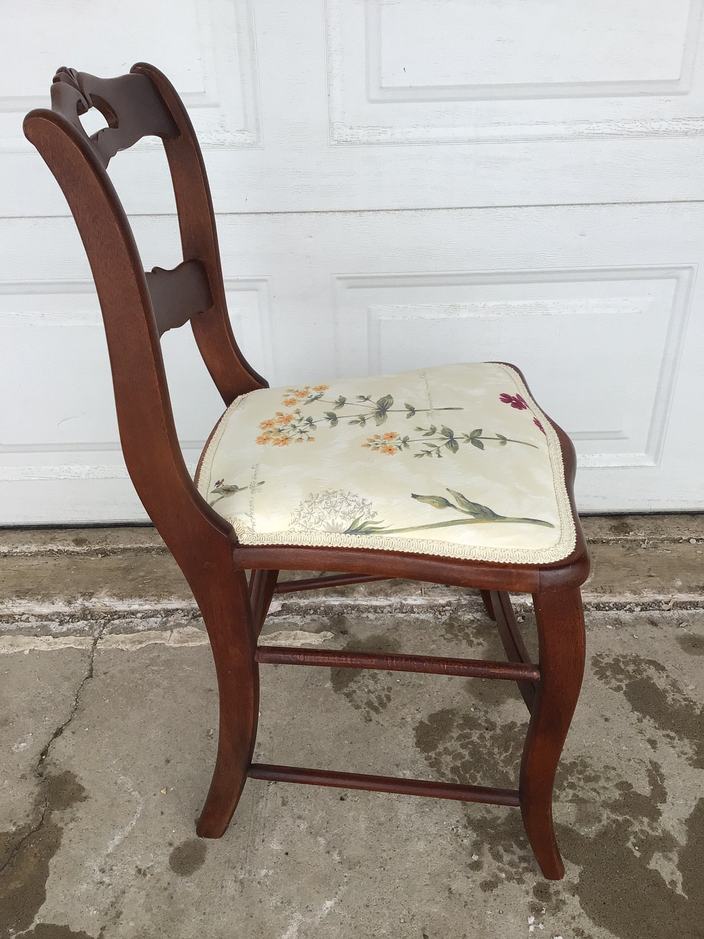 Vintage Ladder-Back Chair