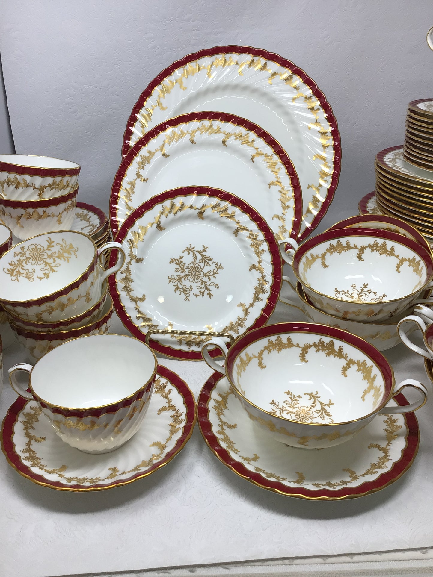 Aynsley Pattern “8155” Fine Bone China Set for 12