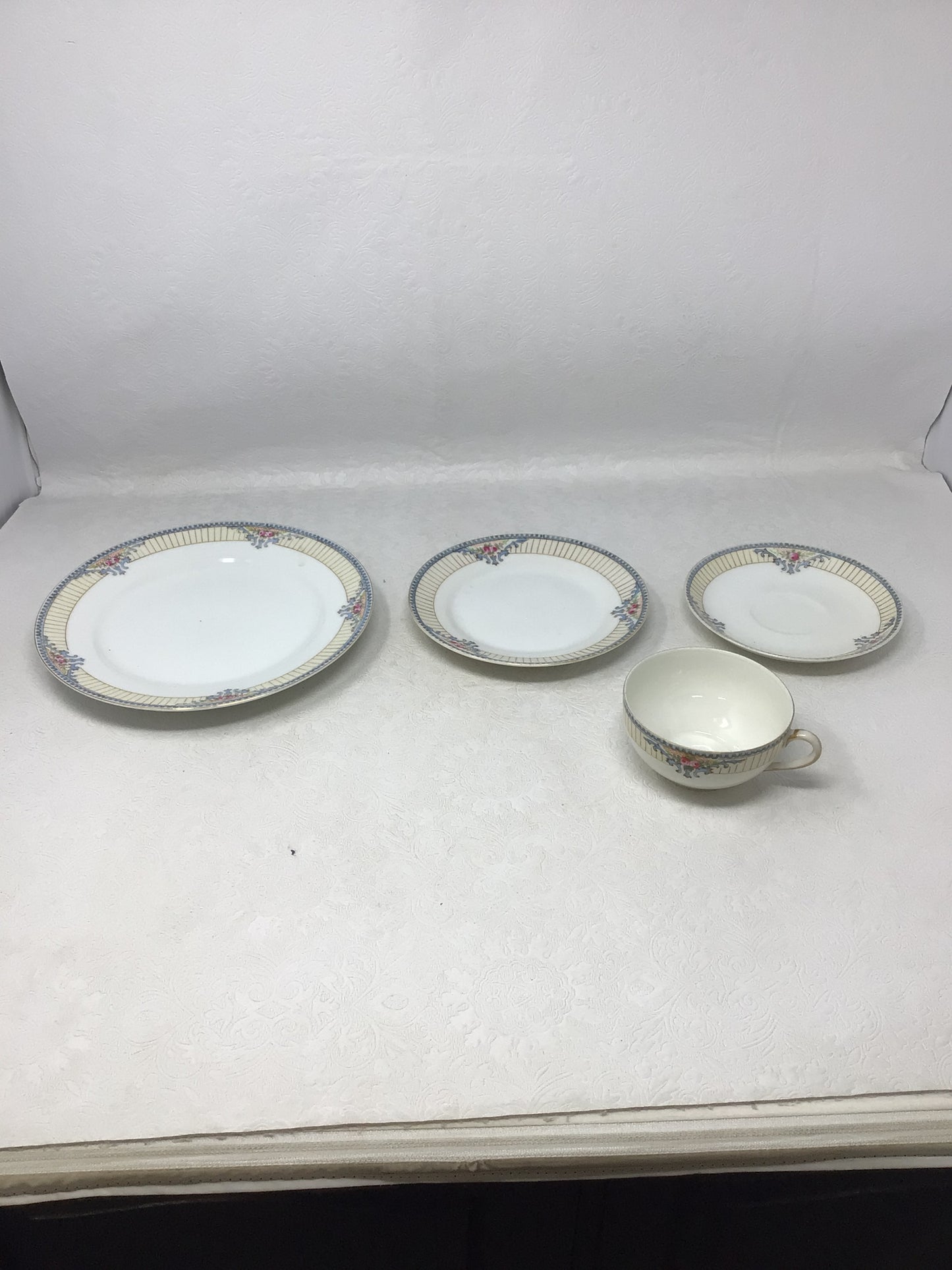 Noritake Porcelain Teacup Set