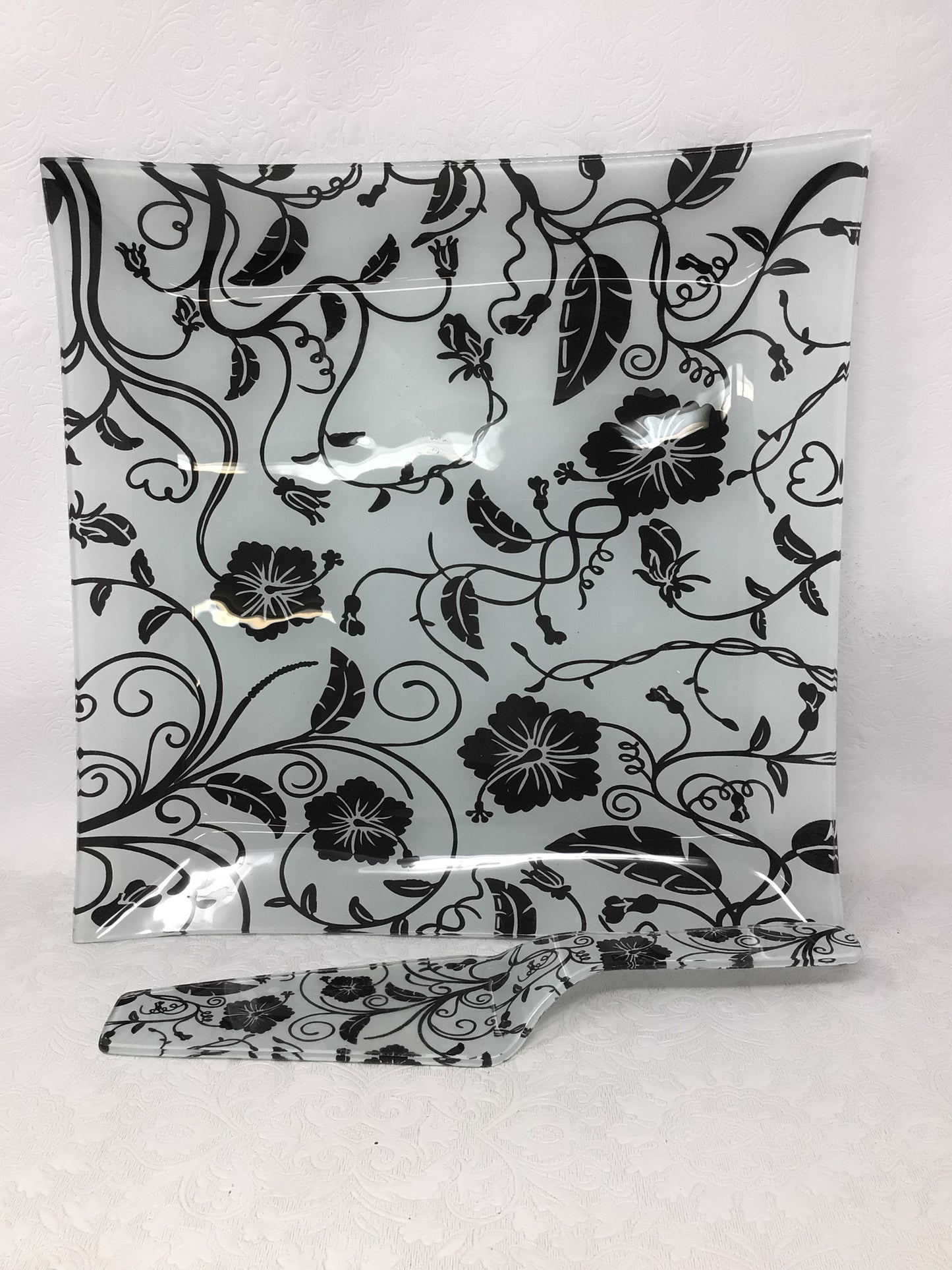 Black and White Floral Serving Set