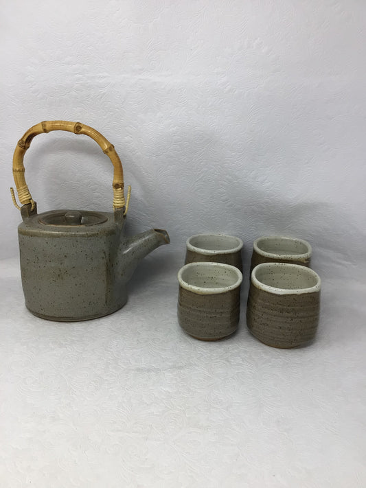 Pottery Teapot with Bamboo Handle and 4 Cups