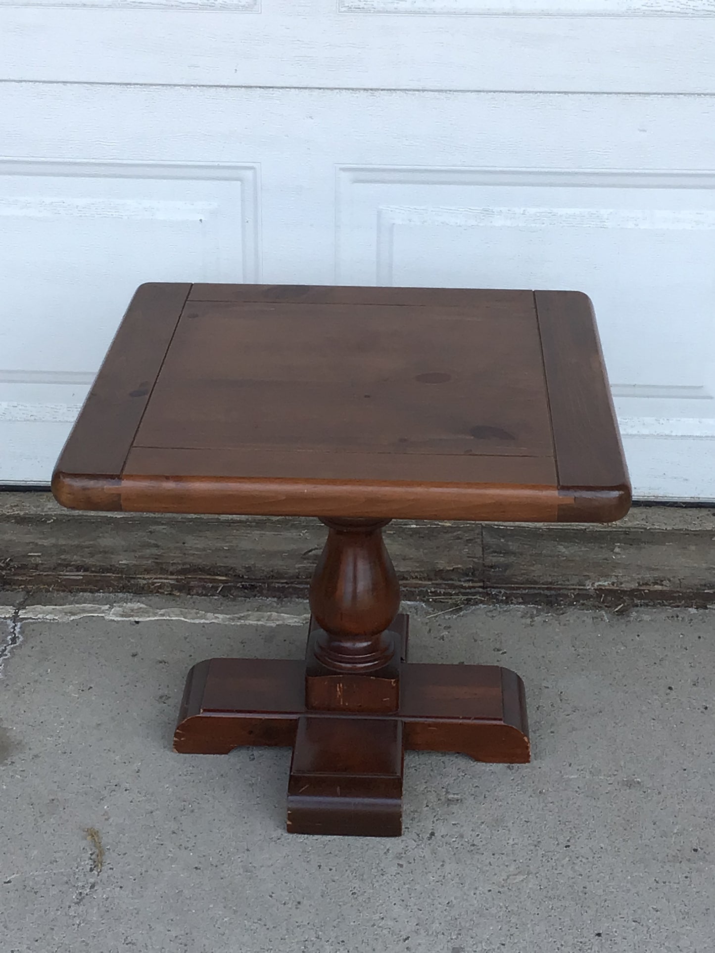 Rustic Ethan Allen Antiqued Pine Tavern Side Table