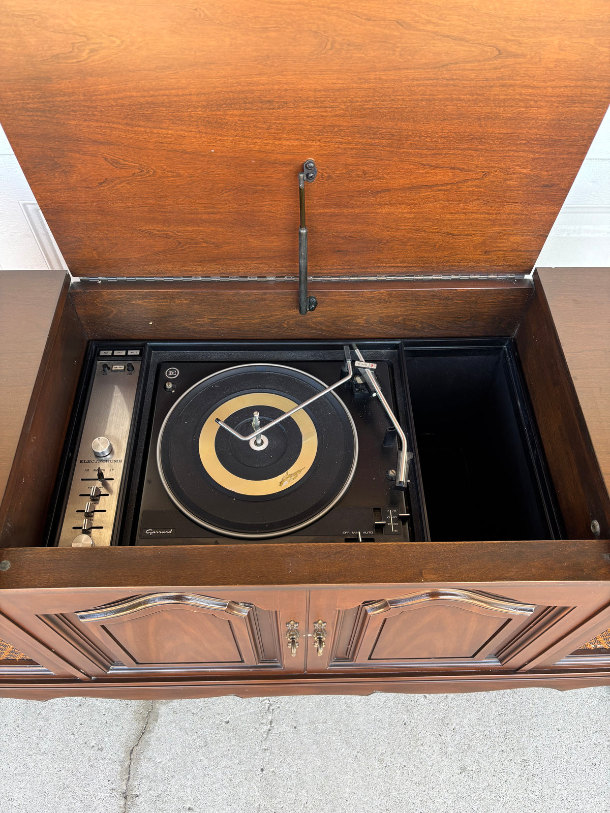 Vintage Wooden Electrohome Stereo Cabinet