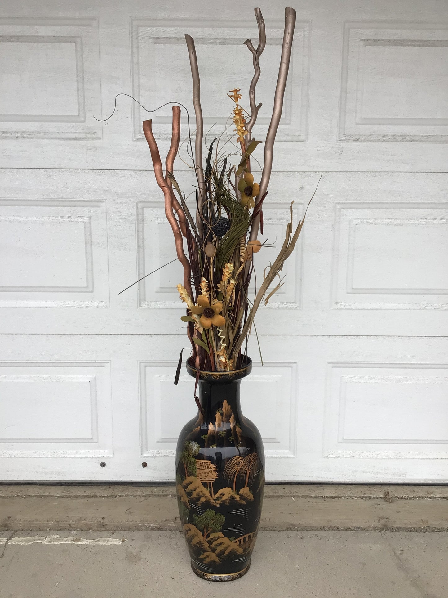 Japanese Style Porcelain Vase