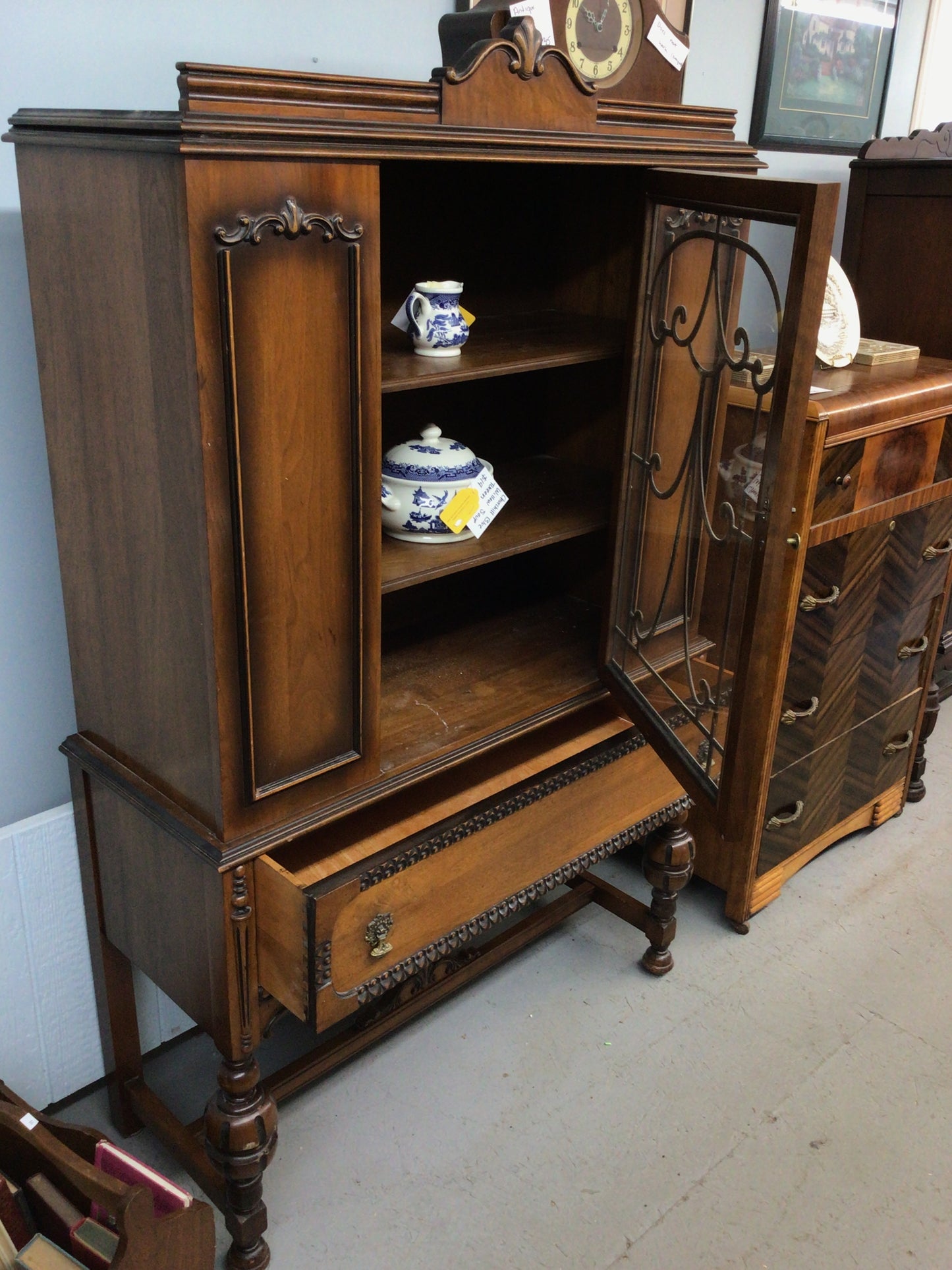 Vintage 1920’s Hutch