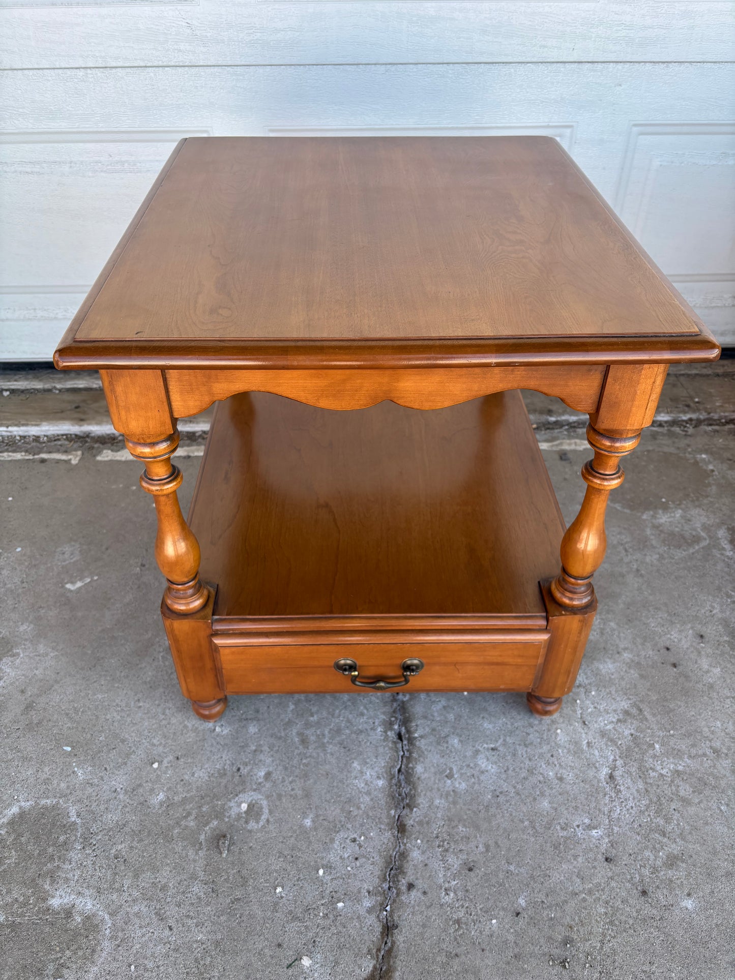 Kroehler "Cape Cod Collection” End Table