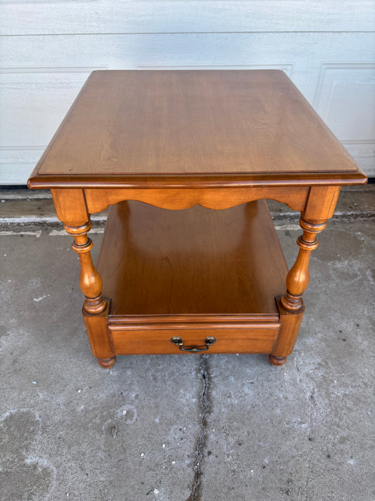 Kroehler "Cape Cod Collection” End Table