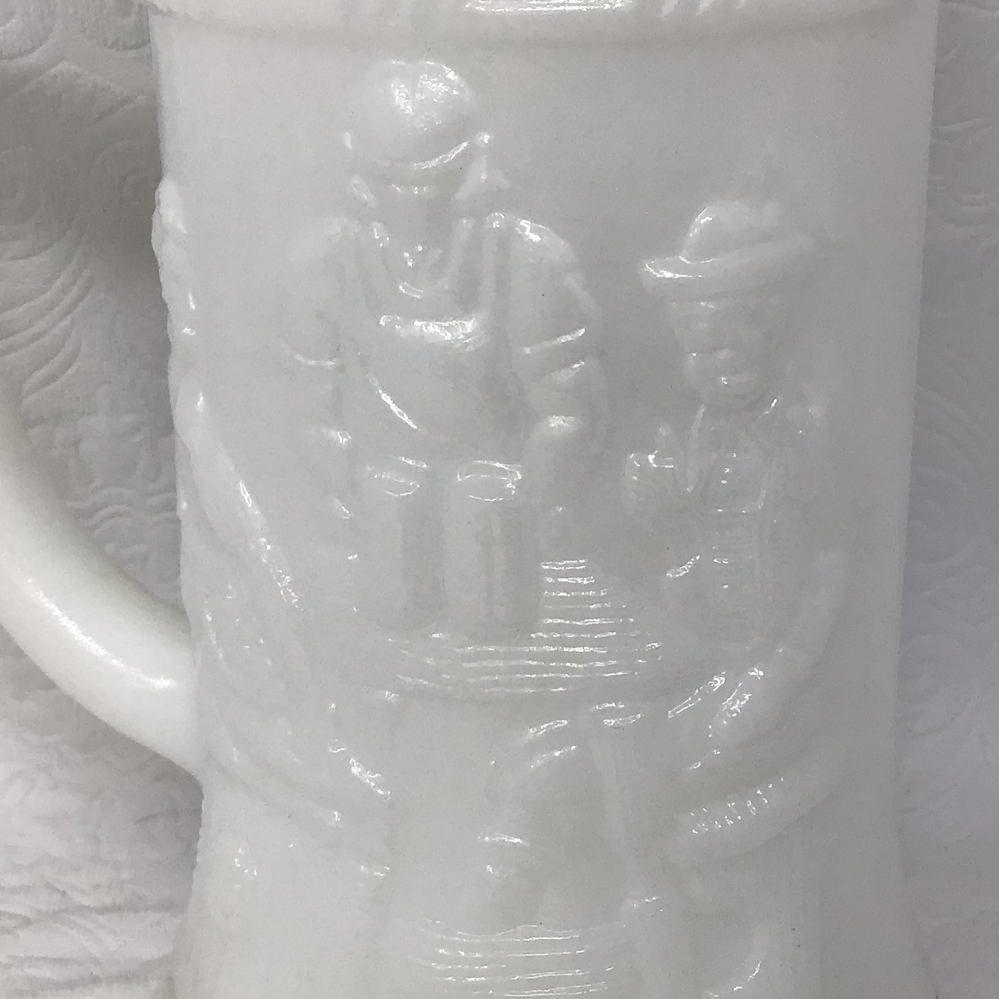 Vintage Federal Milk Glass Tavern Beer Stein Tankard Mug 1960’s