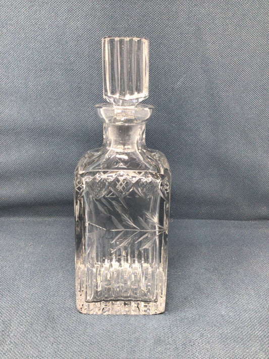 European-style Cut Crystal Decanter