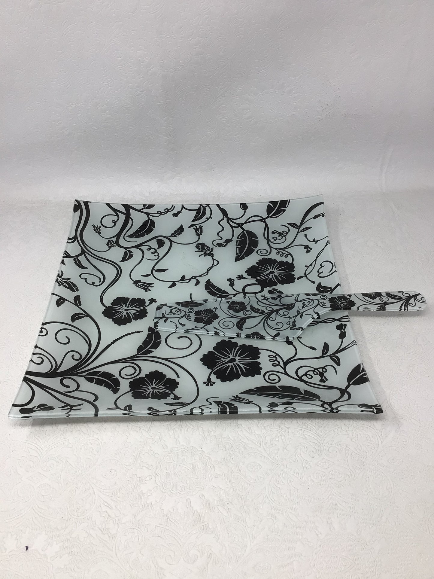 Black and White Floral Serving Set