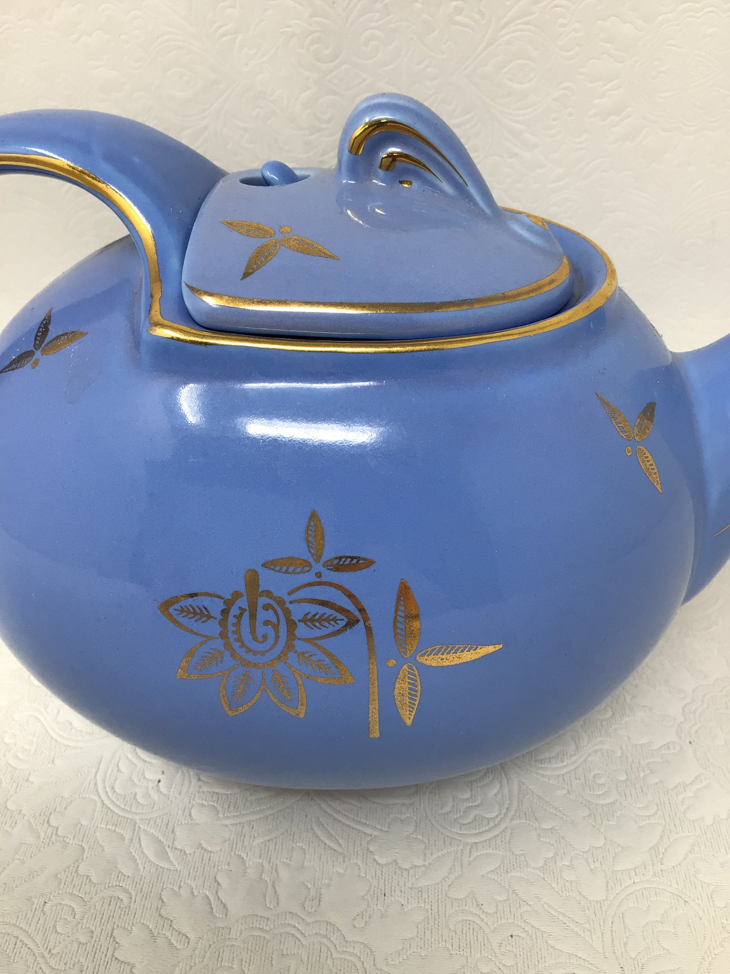 Vintage Hall Periwinkle Hook Cover Teapot