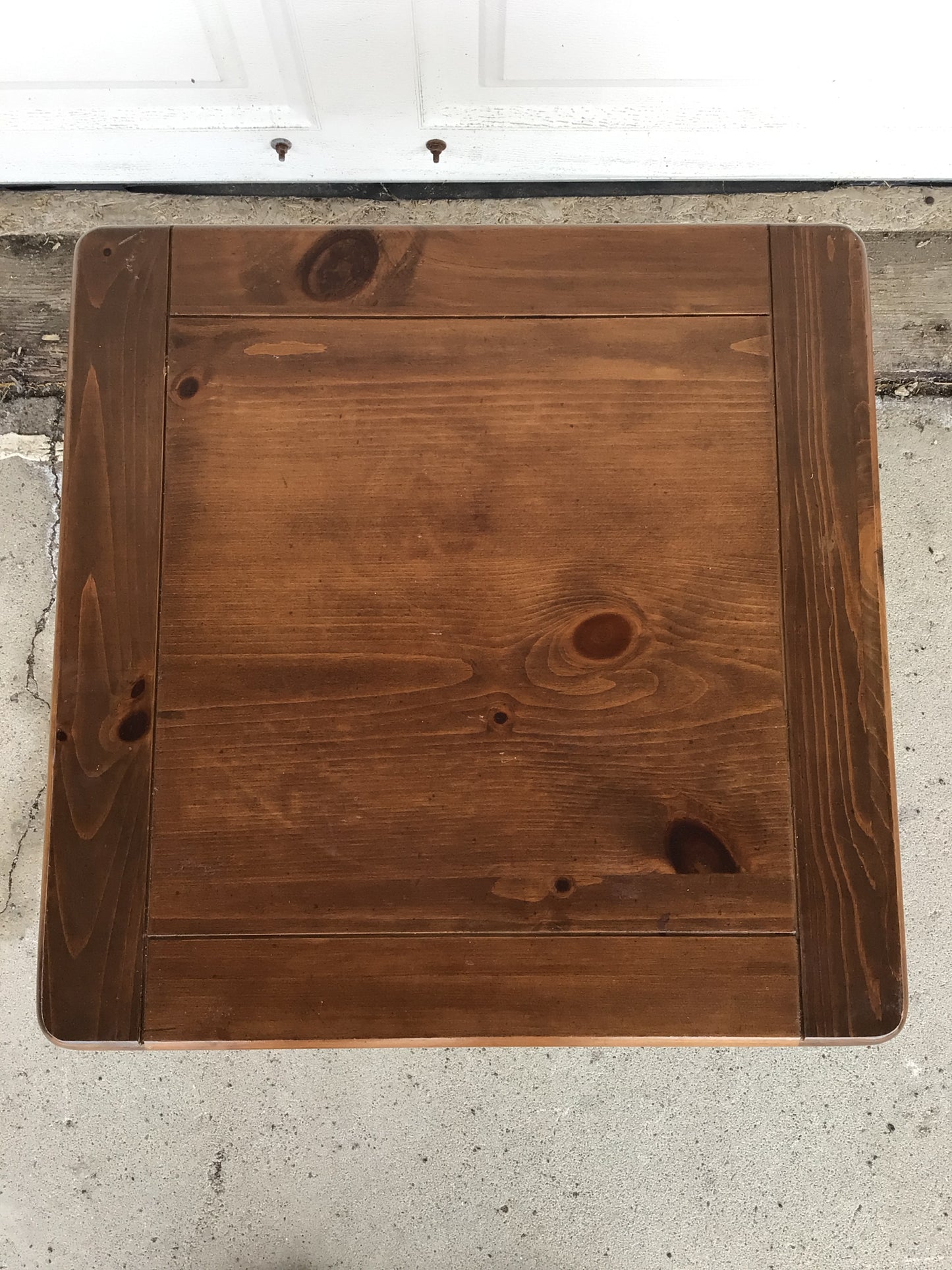 Rustic Ethan Allen Antiqued Pine Tavern Side Table